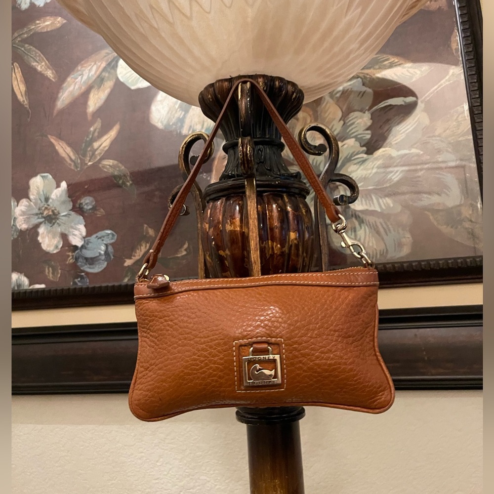 Dooney & Bourke please check all picture of condition